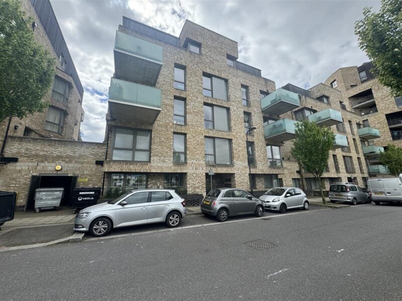 Hilltop Avenue, London