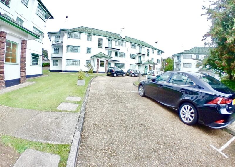Capel Gardens, Pinner