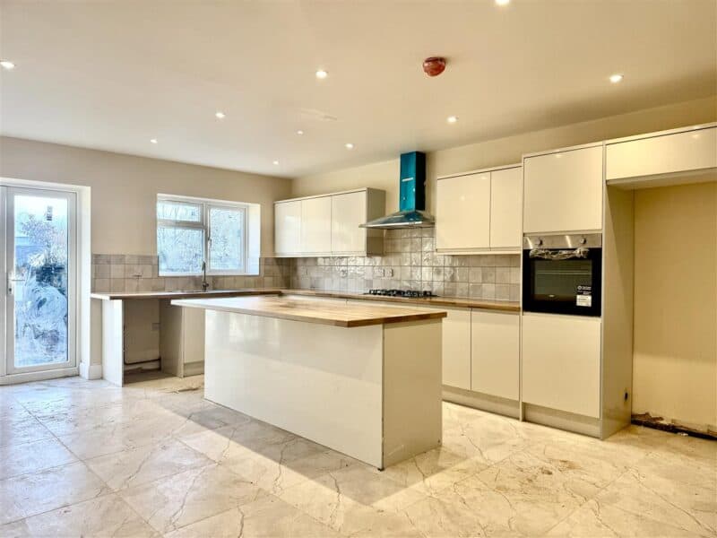 Downing Drive, Greenford