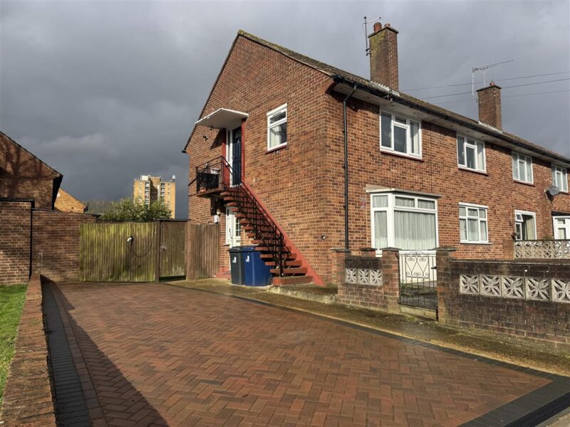 Southwell Avenue, Northolt