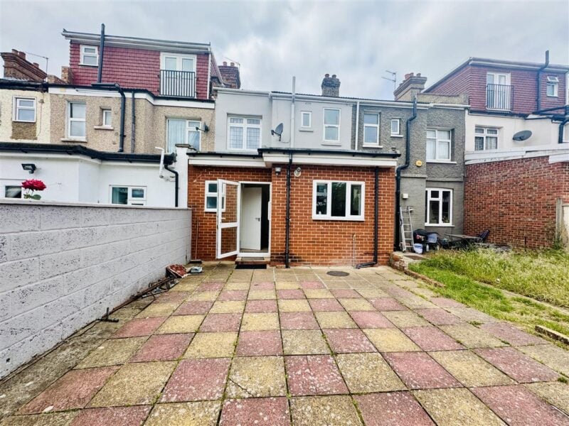 Cecil Avenue, Wembley