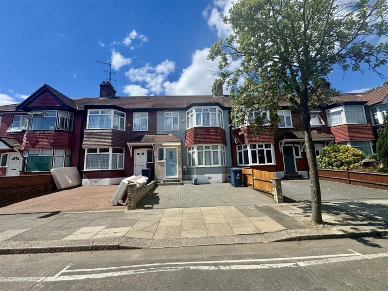 Brentmead Gardens, London