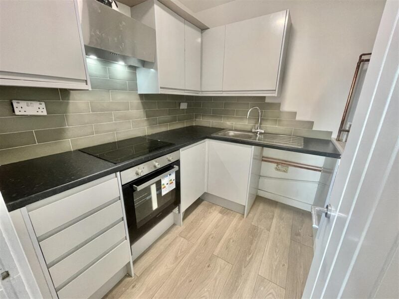 b Blenheim Road, Harrow