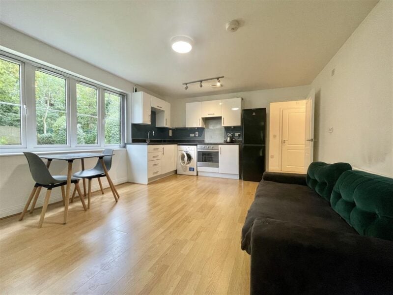 Hollingsworth Mews, Watford